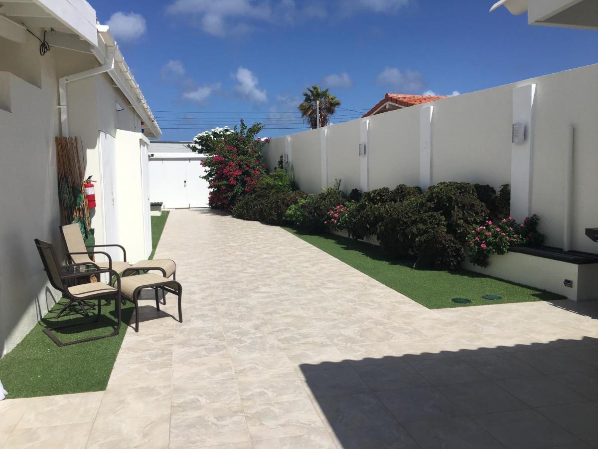 Yoyita Suites Aruba Villa Palm Beach Kültér fotó